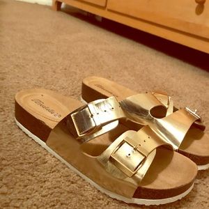 Size 9 Brockelle Sandals Never Worn!!